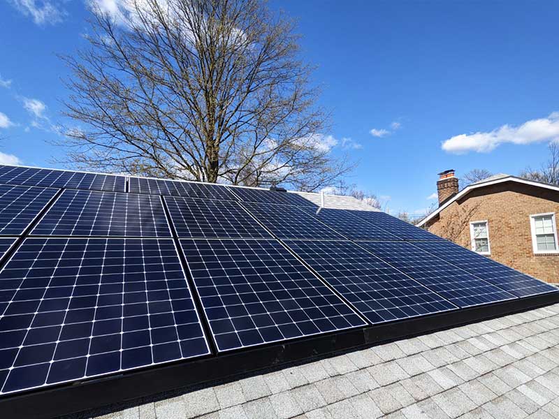 Roof-mounted solar panels by District Energy